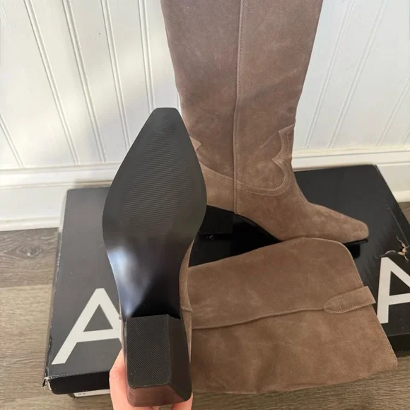 AQUA Gray Brown Taupe Suede Leather
Slouchy Heeled Cowboy Style Aerin Boots 9.5 - Picture 5 of 7